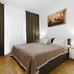 Grand Mitte Rosenthaler Platz * Berlijn