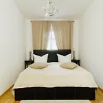 Grand Mitte Rosenthaler Platz