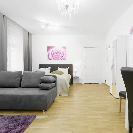 Grand Mitte Rosenthaler Platz