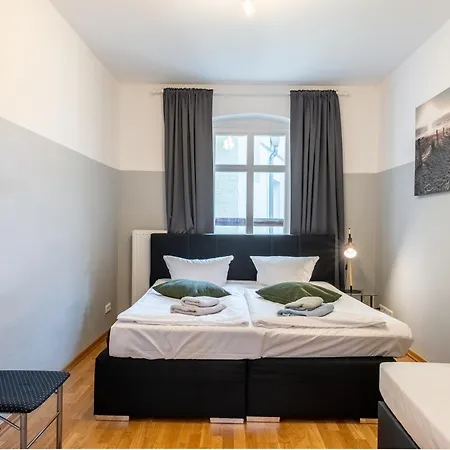 Grand Mitte Rosenthaler Platz Apartamento *